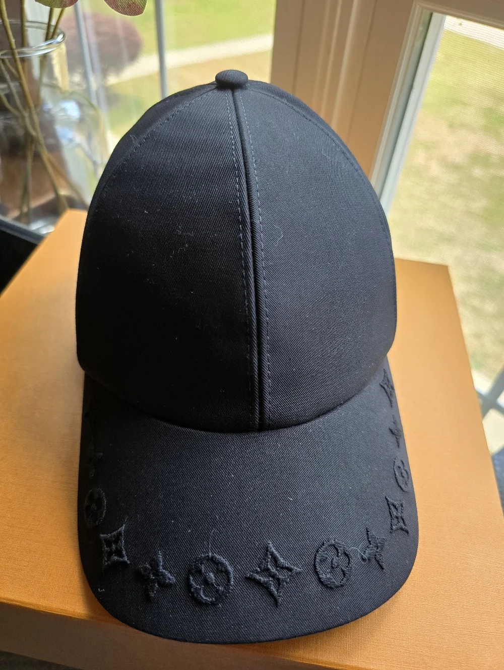 LIKE NEW Louis Vuitton Logo Embroidered Cotton Cap Black M7293L - Picture 2 of 10